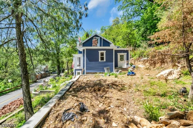 $415,000 | 12 Sanatorium Road, Glen Gardner, NJ 08826