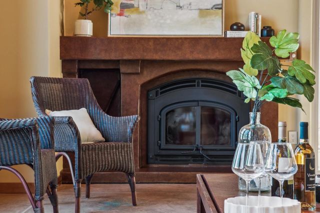 a view of entryway with livingroom and furniture