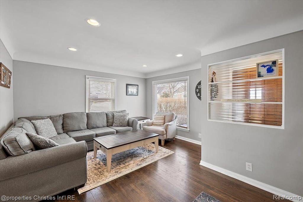 4103 Grandview Road Royal Oak, MI 48073 - Photo 9 of 30