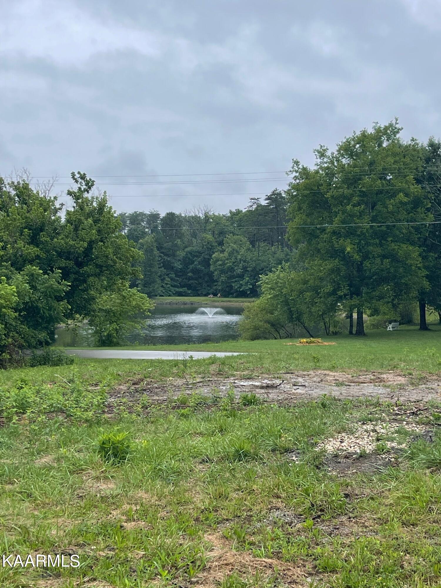 3914 Clover Hill Mill Road, Maryville, TN 37801 Compass