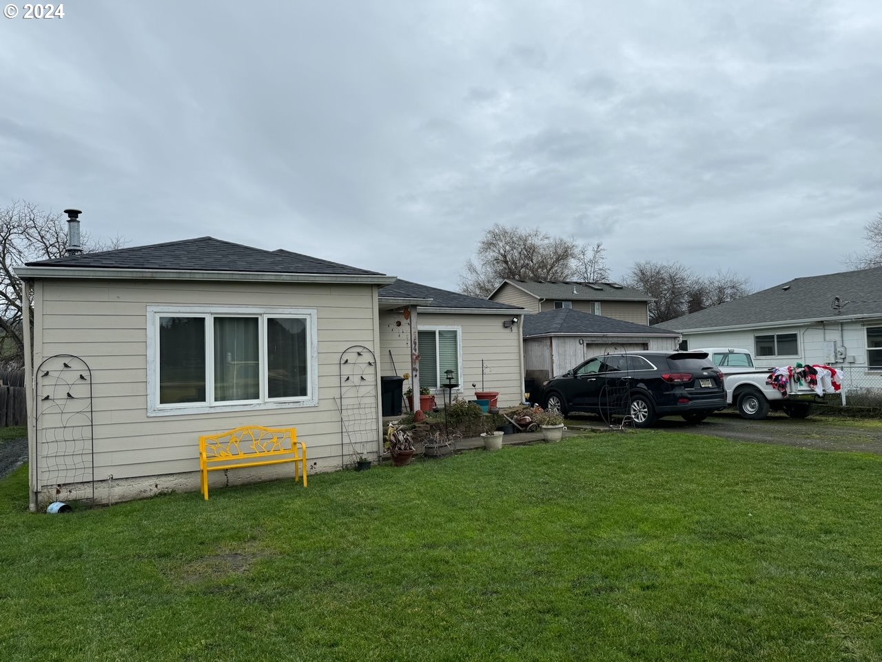 2264 Austin Road Roseburg, OR 97471 - Photo 3 of 14 Gallery Image 3