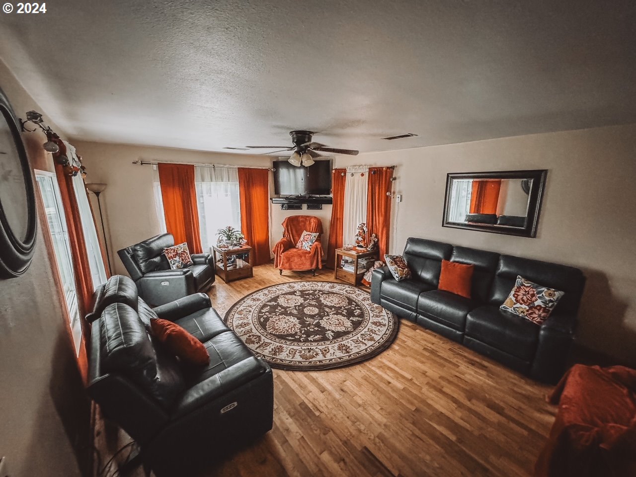 2264 Austin Road Roseburg, OR 97471 - Photo 4 of 14 Gallery Image 4