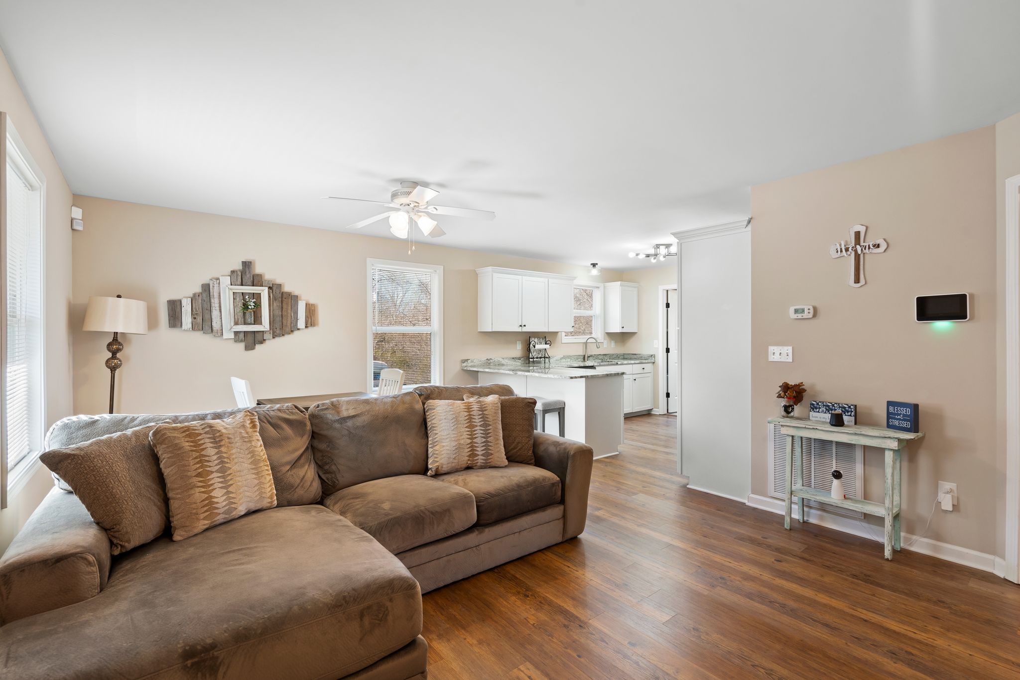 402 South Mulberry Street Dickson, TN 37055 - Photo 2 of 25