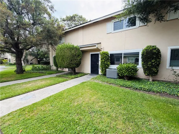 $595,000 | 630 South Knott, Unit 54, Anaheim, CA 92804