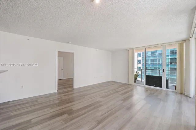$5,500 | 1155 Brickell Bay Drive, Unit 1602, Miami, FL 33131