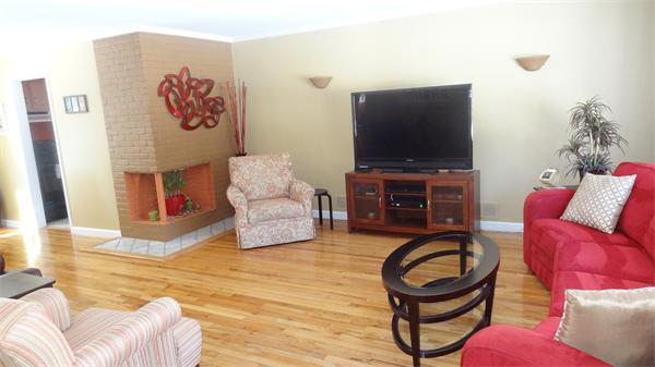 9 Strawberry Hill Road Natick, MA 01760 - Photo 2 of 20 Gallery Image 2