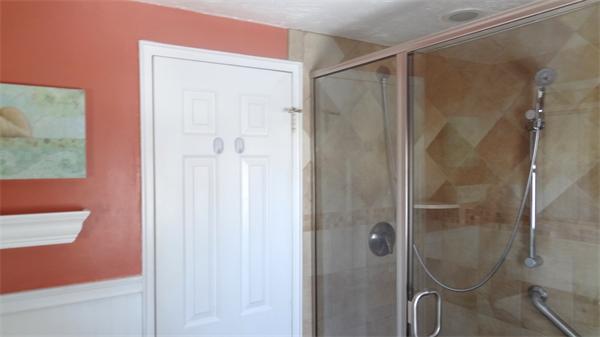 9 Strawberry Hill Road Natick, MA 01760 - Photo 8 of 20 Gallery Image 8