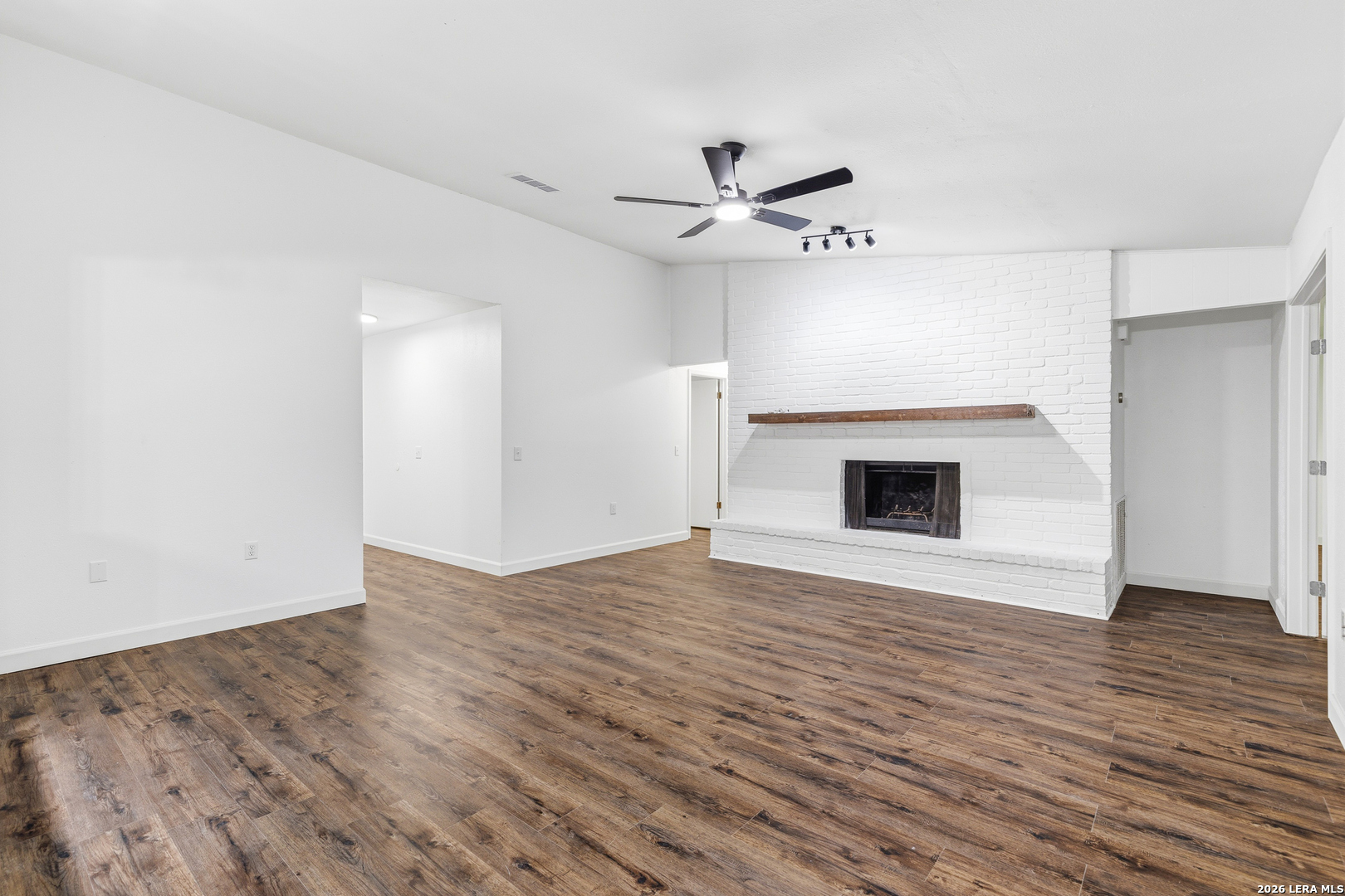 13207 Monte Rio Street San Antonio, TX 78233 - Photo 8 of 24