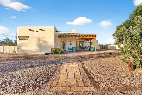 $725,000 | 1557 West Greasewood Street, Apache Junction, AZ 85120