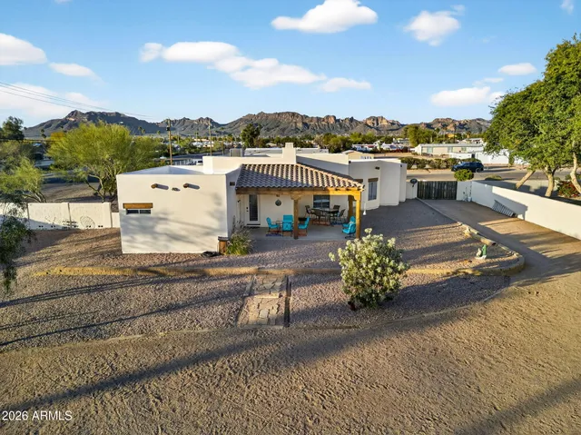 $725,000 | 1557 West Greasewood Street, Apache Junction, AZ 85120