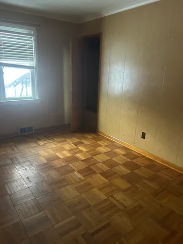 $1,450 | 716 Henry Street, Peru, IL 61354