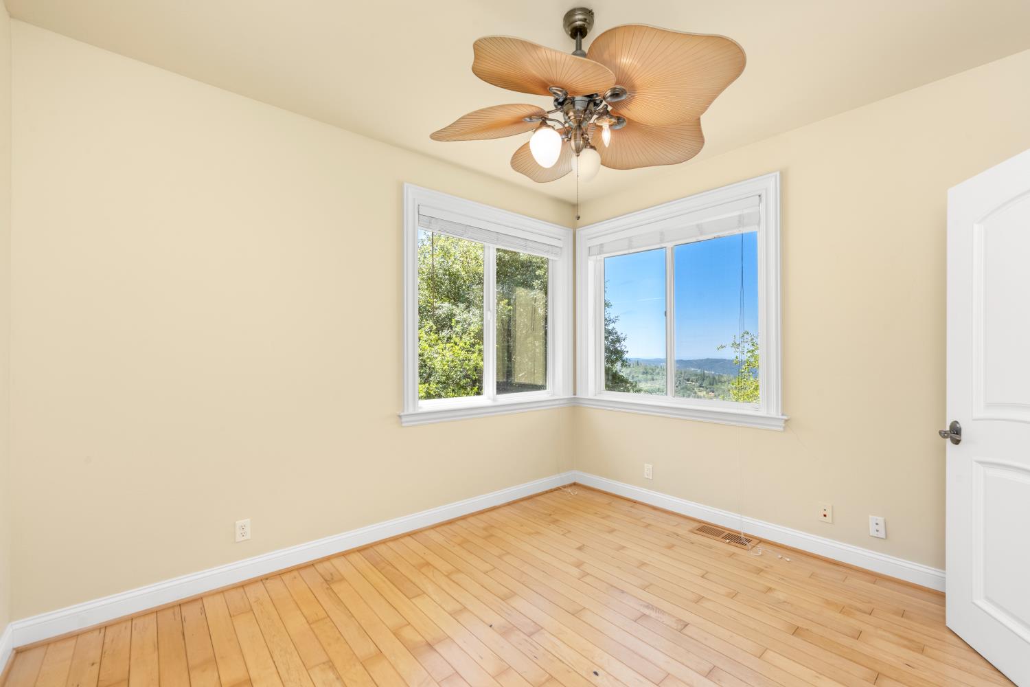 15438 Tarr Ditch Road Grass Valley, CA 95949 - Photo 28 of 87