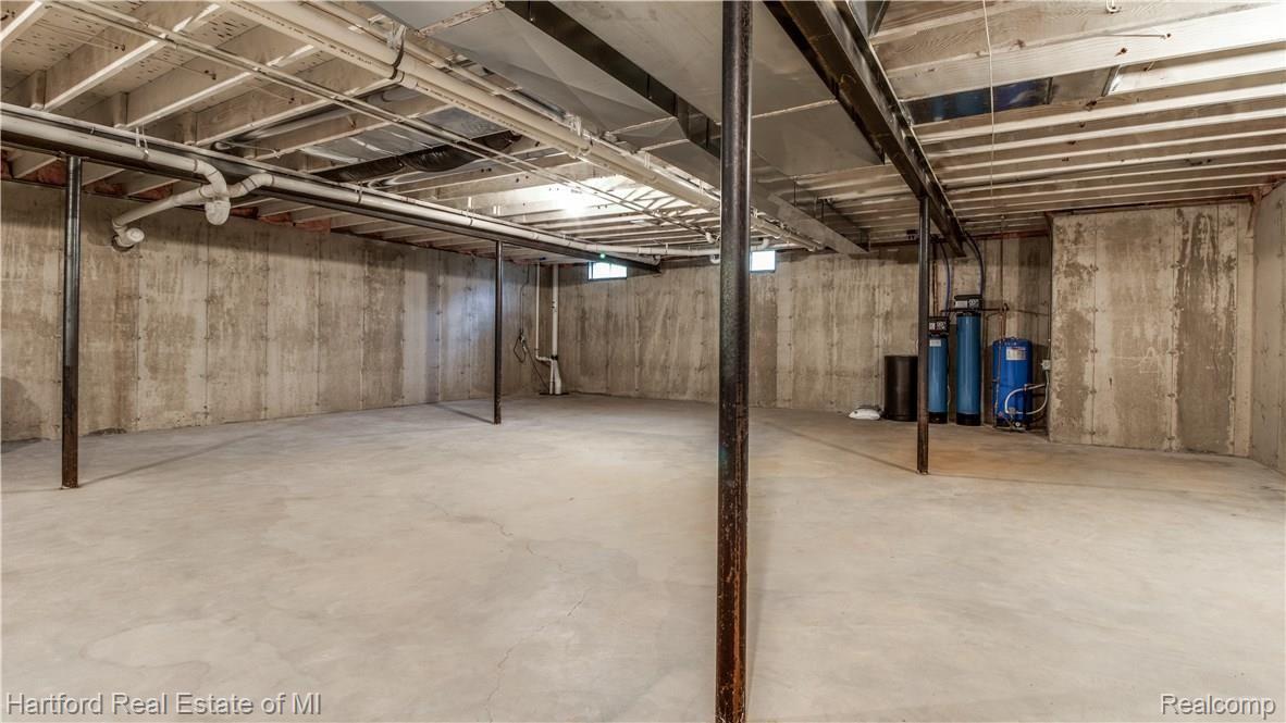 3191 Smugglers Ridge Walled Lake, MI 48390 - Photo 19 of 25 Endless Potential w/ Basement