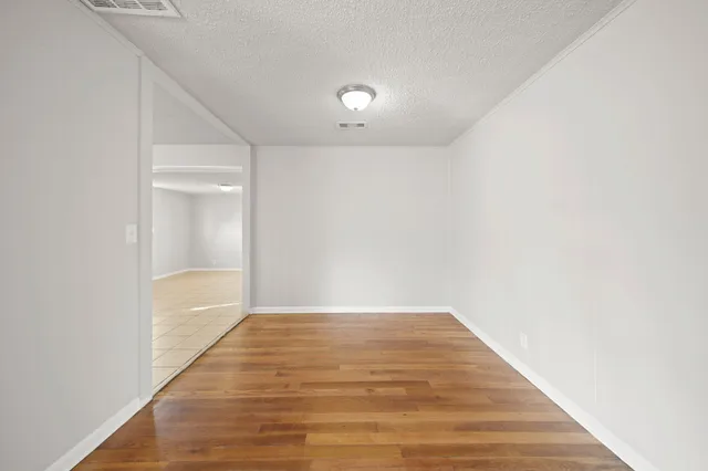 $1,550 | 821 Miller Street, Angleton, TX 77515