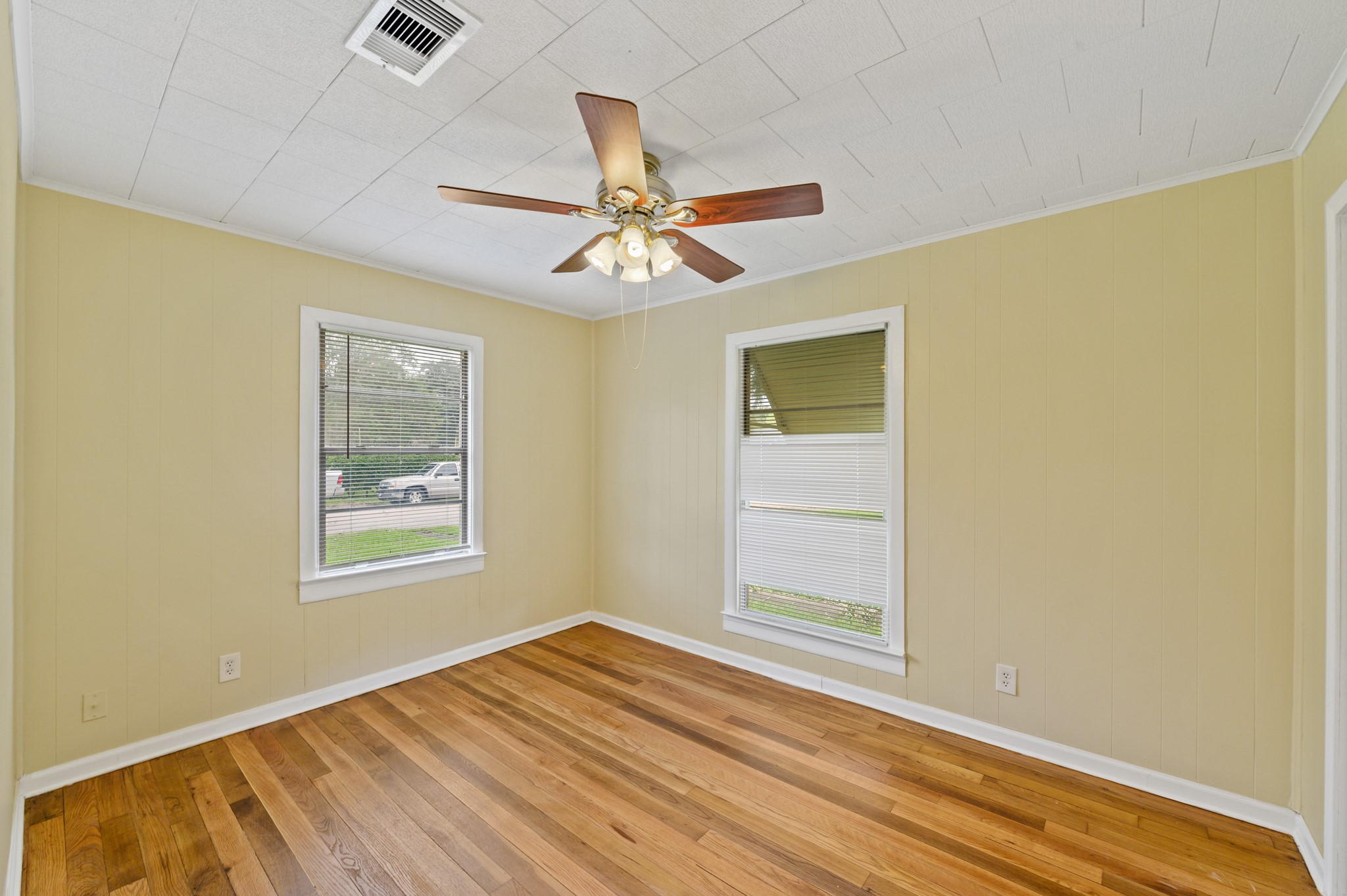 821 Miller Street Angleton, TX 77515 - Photo 7 of 13