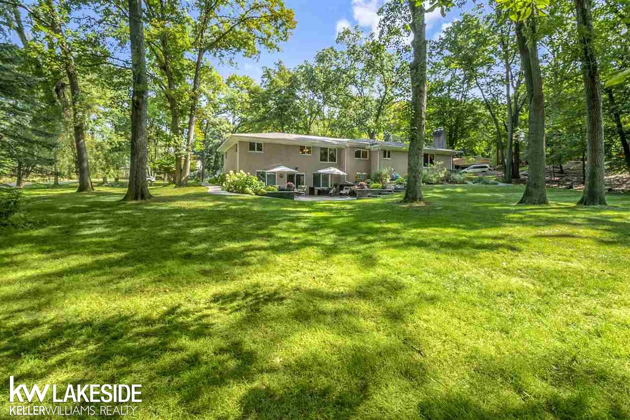 1294 Concord Road Rochester, MI 48309 - Photo 52 of 58 31390829-51.JPG