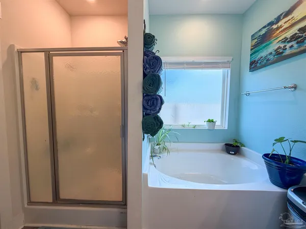 $2,550 | 12509 Windsor Drive, Pensacola, FL 32506