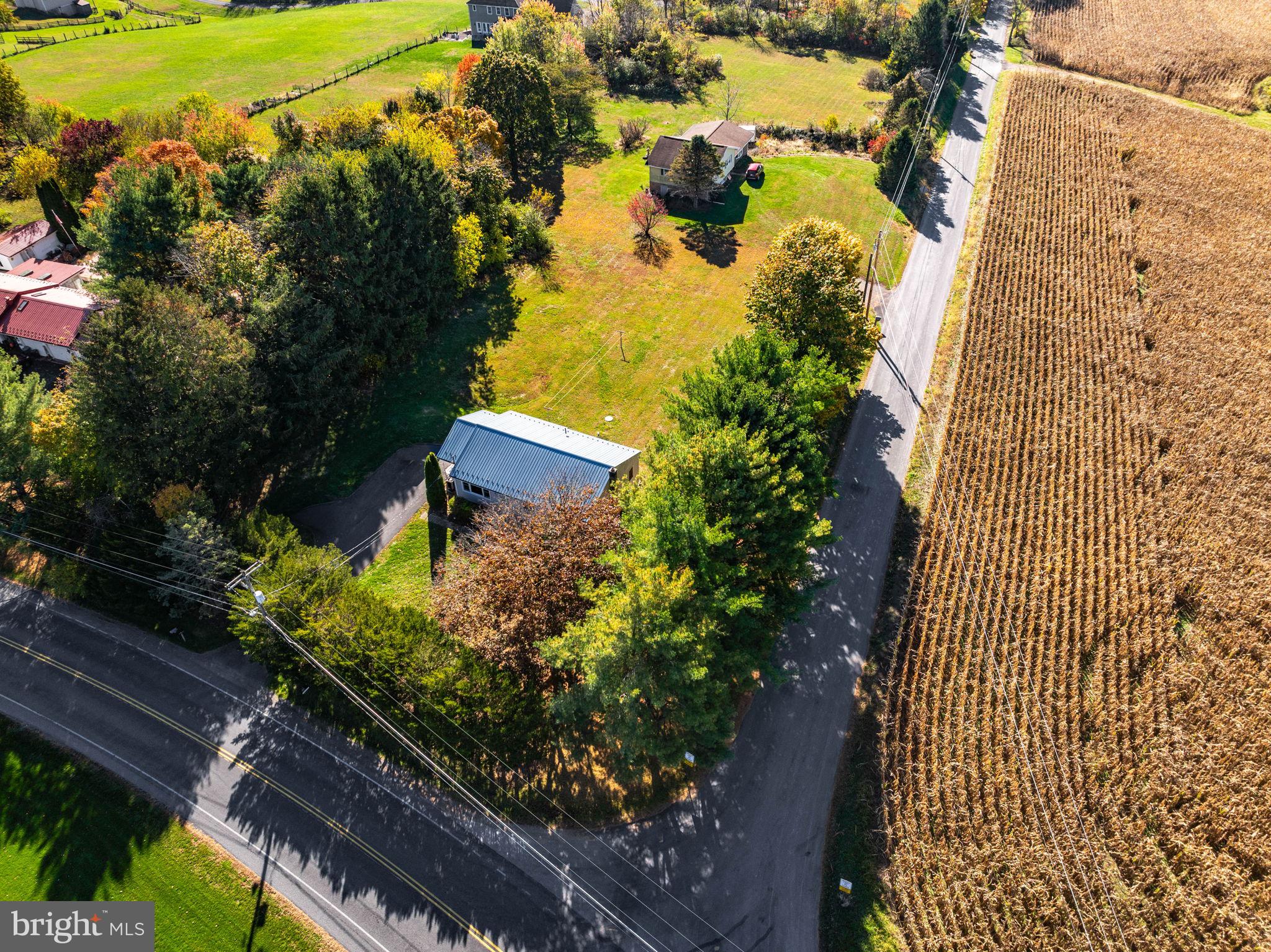 4717 County Line Road Winfield, PA 17889 - Photo 5 of 27 Great country setting