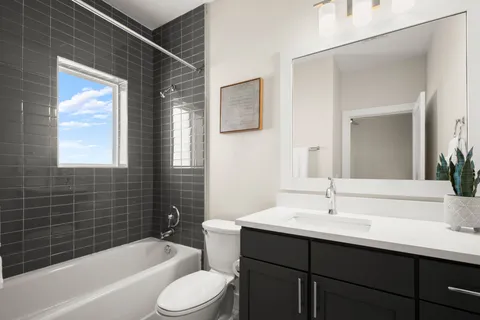 $480,000 | 2827 Manor Road, Unit 3105, Austin, TX 78722