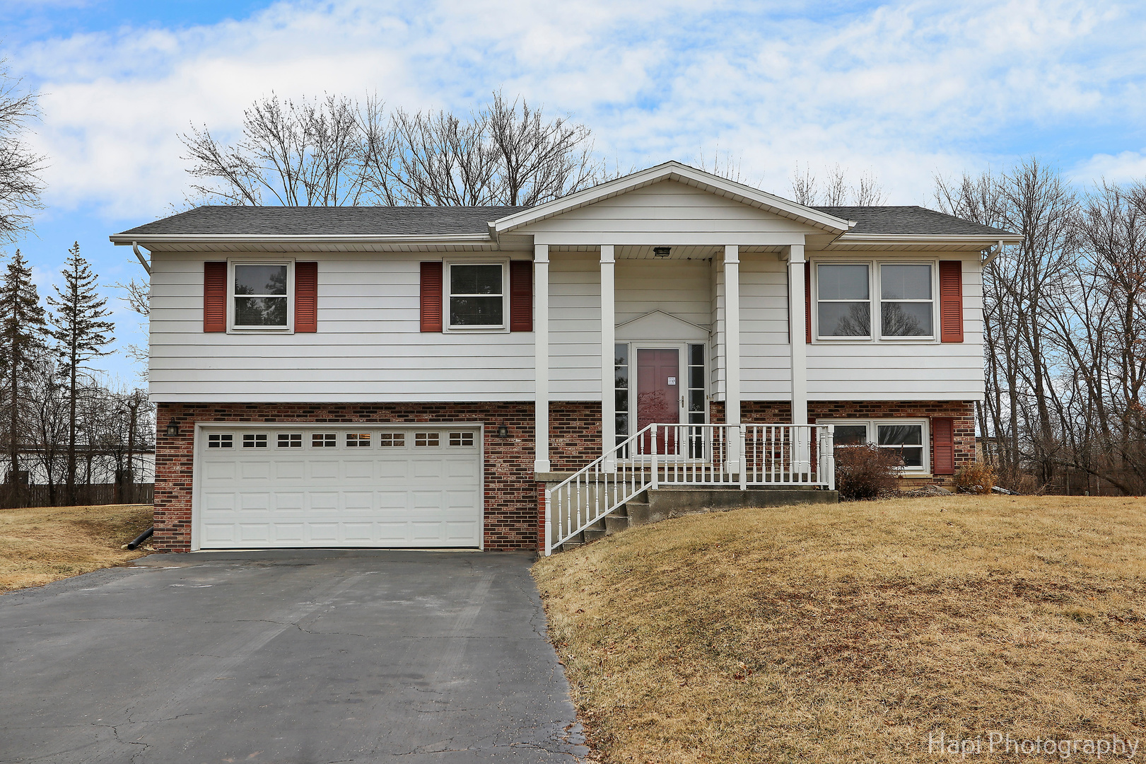 23605 West Bayview Road Antioch, IL 60002 - Photo 2 of 33 Gallery Image 2