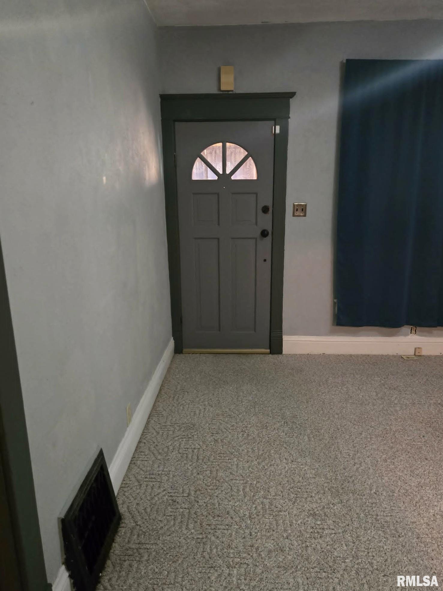 202 West Myrtle Street Canton, IL 61520 - Photo 7 of 38