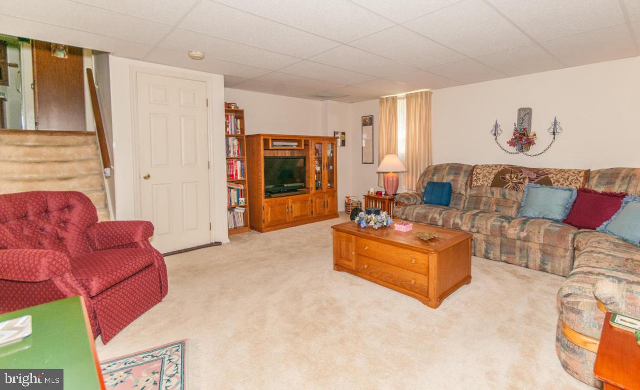 400 Snyder Road Lititz, PA 17543 - Photo 15 of 23 Gallery Image 15