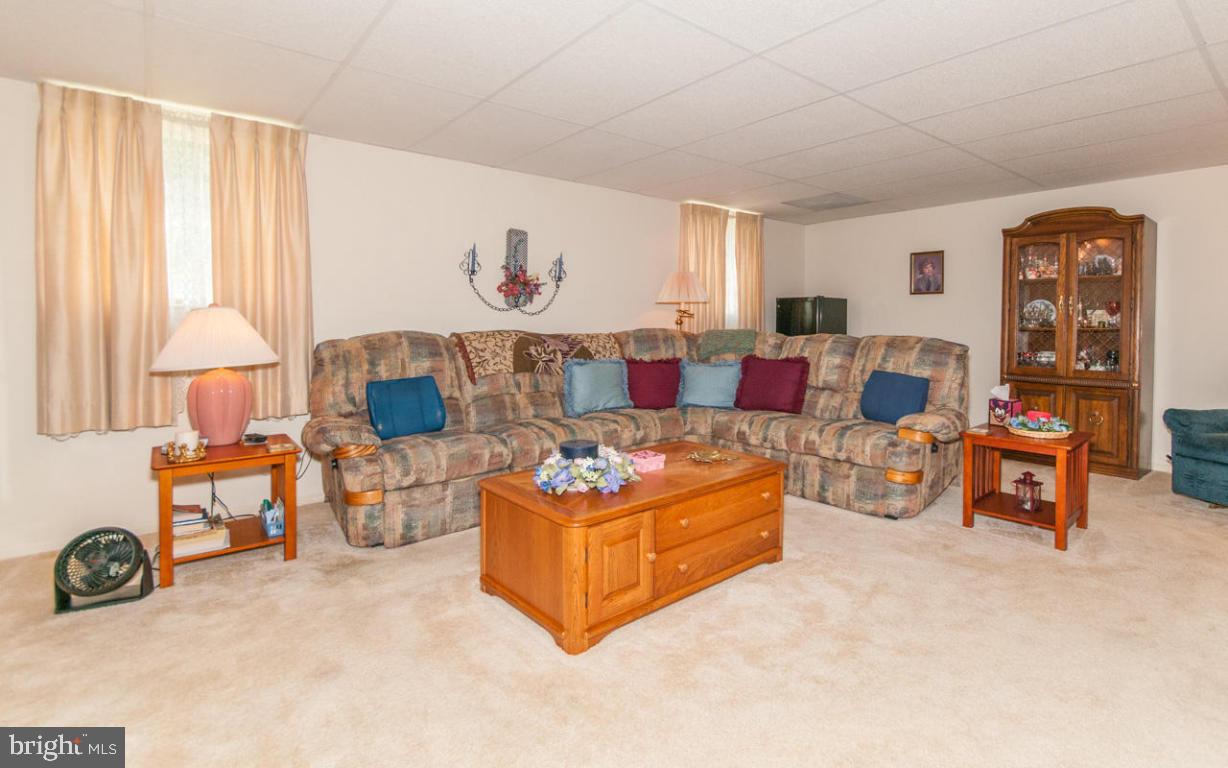400 Snyder Road Lititz, PA 17543 - Photo 18 of 23 Gallery Image 18