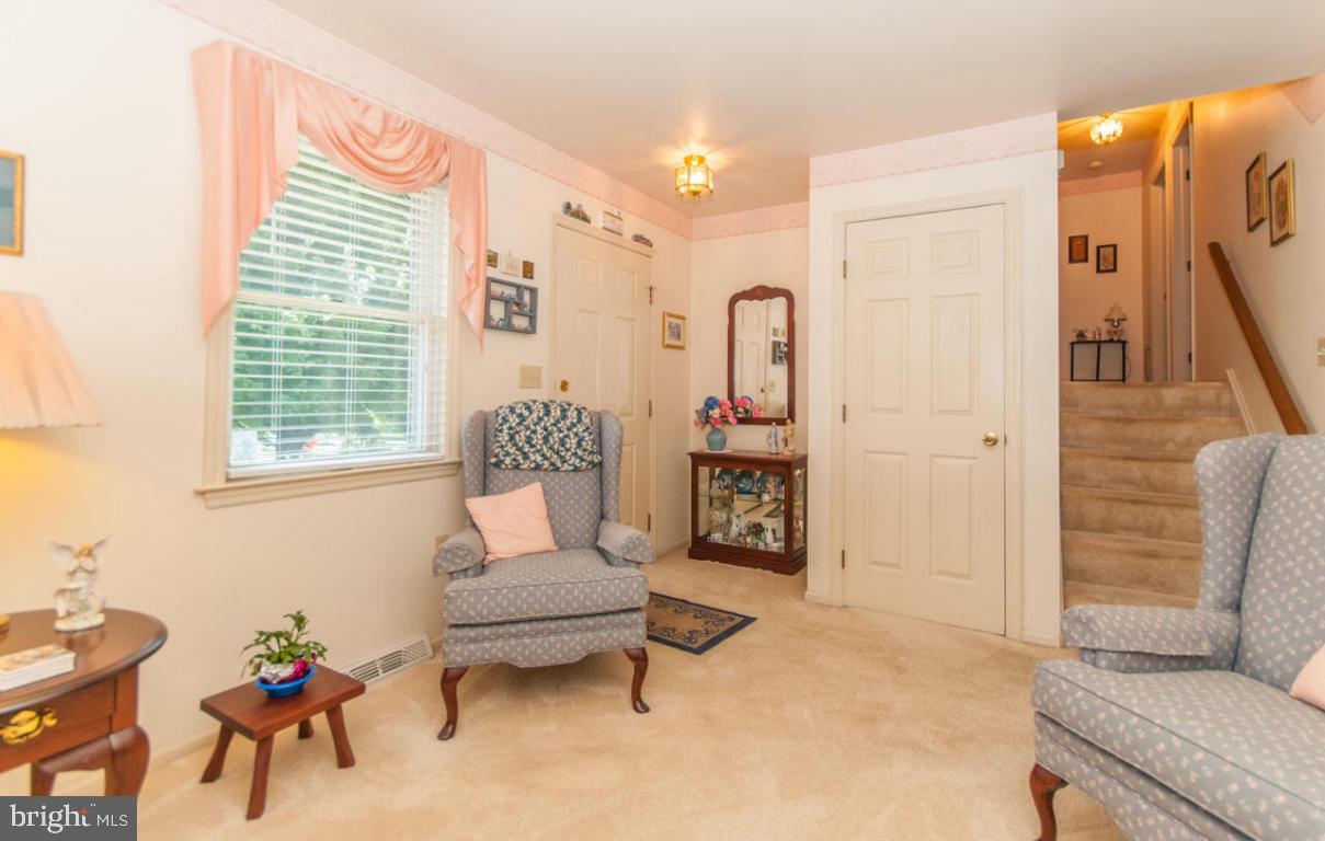 400 Snyder Road Lititz, PA 17543 - Photo 4 of 23 Gallery Image 4