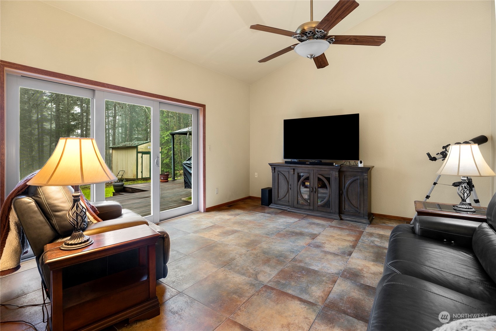 4832 Shellridge Road Northwest Olympia, WA 98502 - Photo 13 of 36 Gallery Image 13