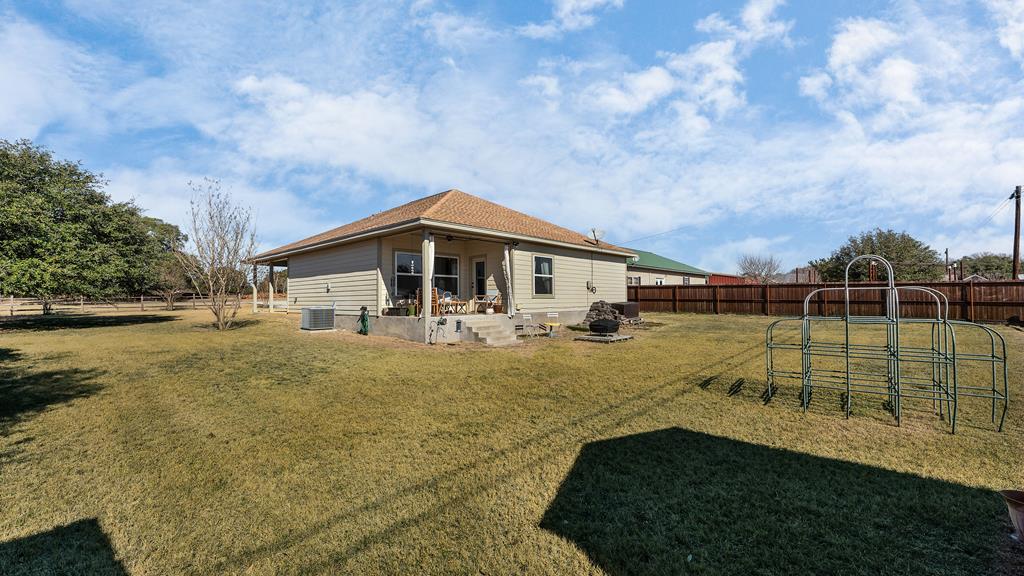 1016 Country Road Blanco, TX 78606 - Photo 20 of 22