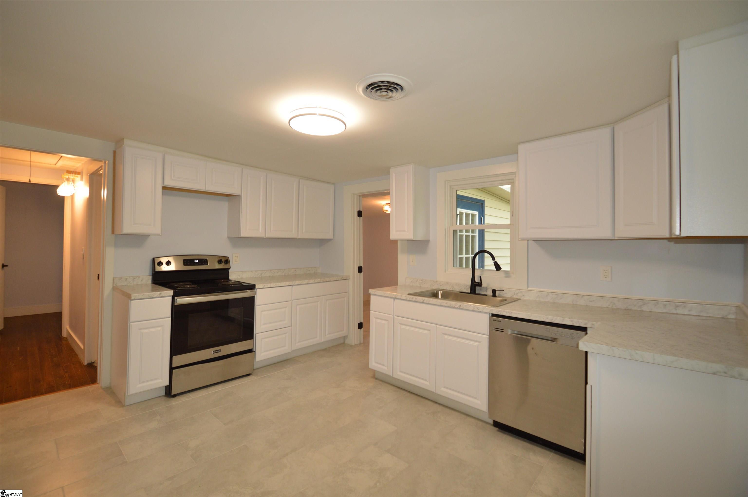 30 Porter Street Tryon, NC 28782 - Photo 16 of 34 Gallery Image 16