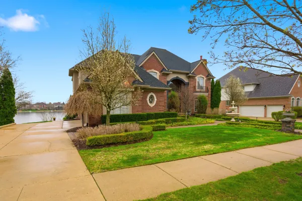 $1,775,000 | 18356 Clairmont Circle West, Northville, MI 48168