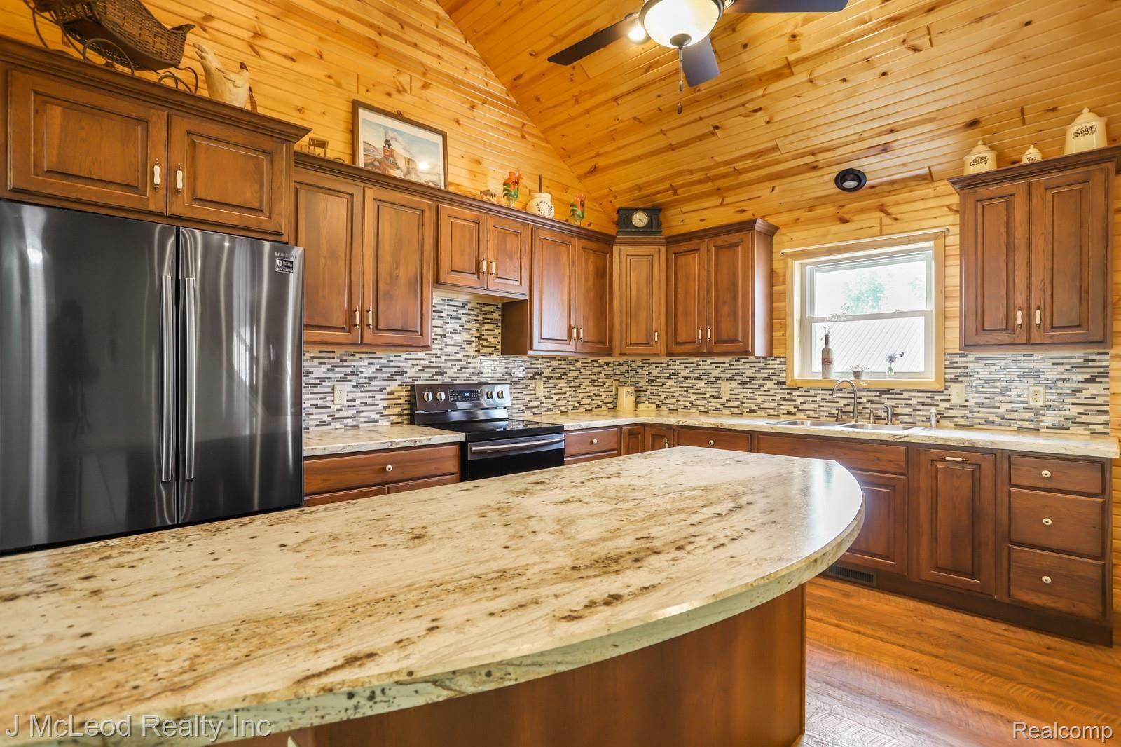 8260 Ellis Road Millington, MI 48746 - Photo 18 of 49 8260 Ellis Rd Millington-18.jpg