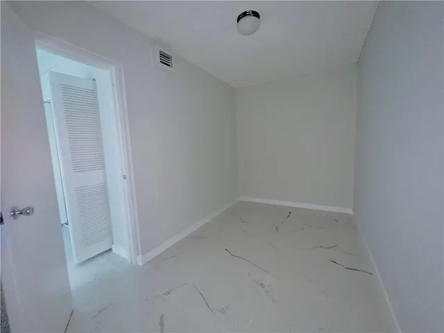 $3,000 | 701 North Pine Island Road, Unit 303, Plantation, FL 33324