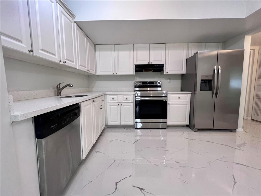 701 North Pine Island Road, Unit 303 Plantation, FL 33324 - Photo 2 of 20