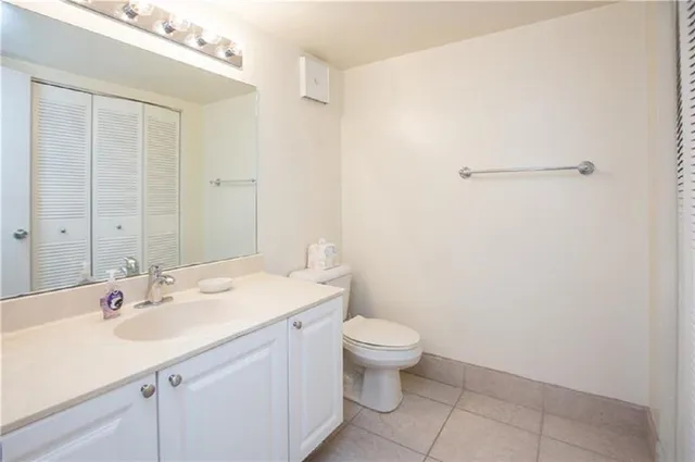 $3,000 | 701 North Pine Island Road, Unit 303, Plantation, FL 33324