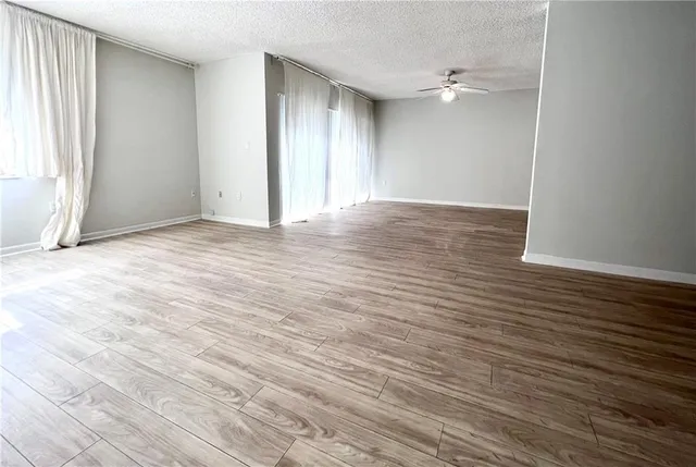 $3,000 | 701 North Pine Island Road, Unit 303, Plantation, FL 33324