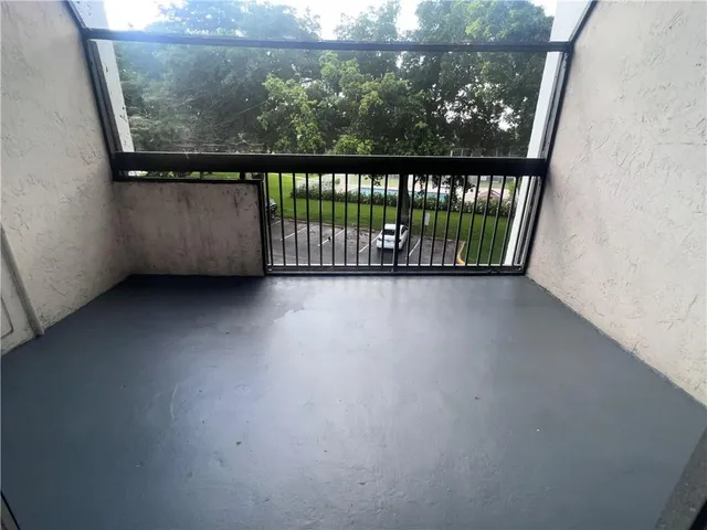 $3,000 | 701 North Pine Island Road, Unit 303, Plantation, FL 33324