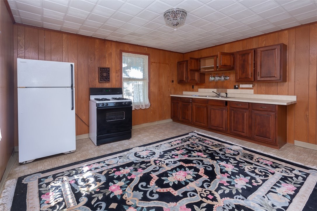 2706 York Road East York, NY 14592 - Photo 19 of 36 in-law kit