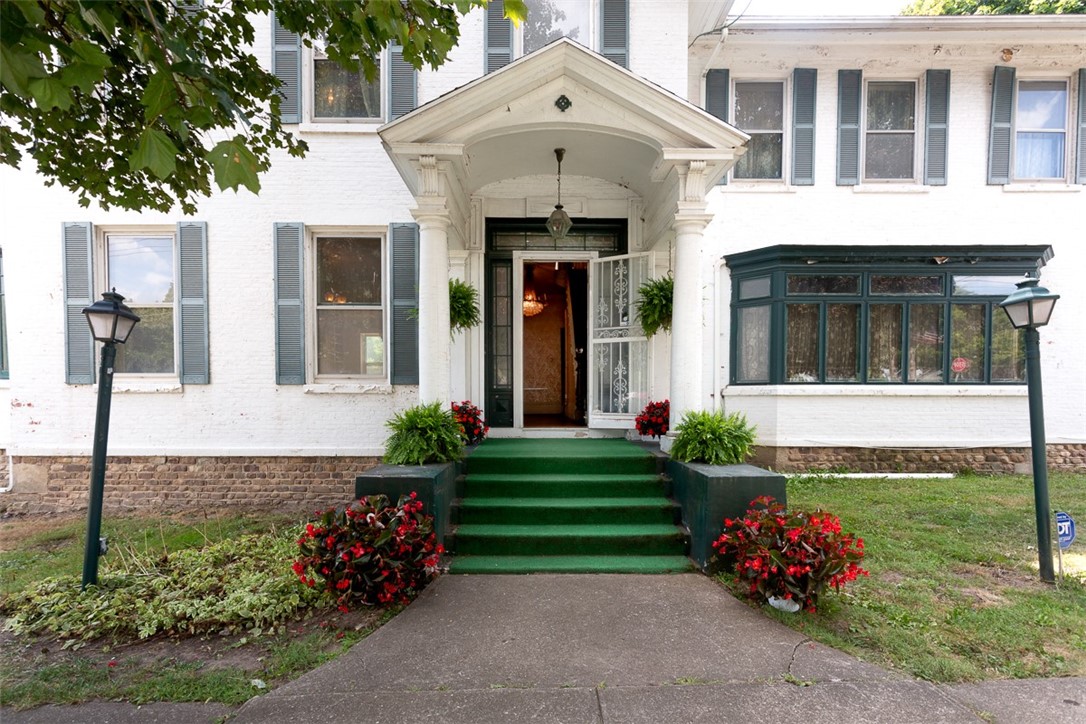 2706 York Road East York, NY 14592 - Photo 3 of 36