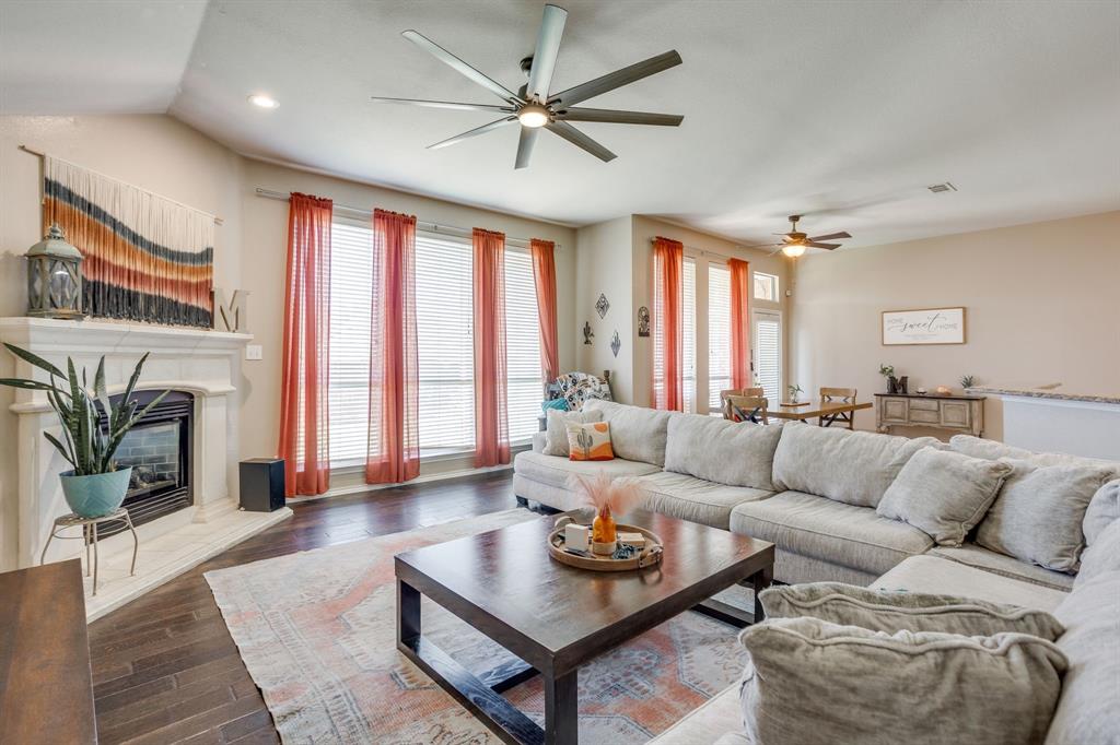 779 Little Ridge Court Burleson, TX 76028 - Photo 21 of 40
