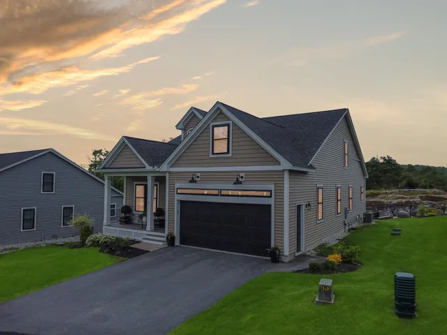 $750,000 | 24 Del Ray Drive, Windham, NH 03087