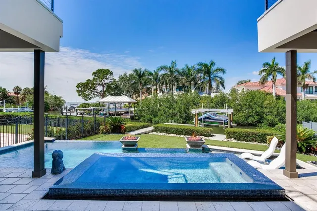 $7,890,000 | 5131 West Neptune Way, Tampa, FL 33609