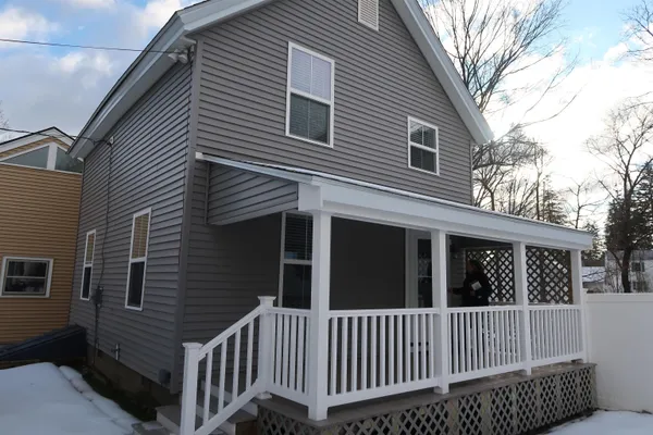 $2,495 | 5 Green Street, Exeter, NH 03833