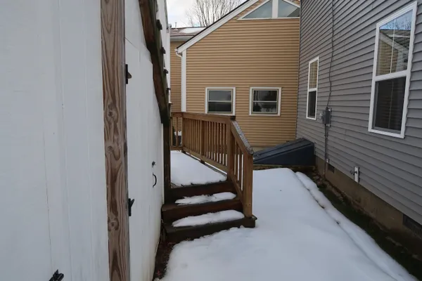 $2,495 | 5 Green Street, Exeter, NH 03833