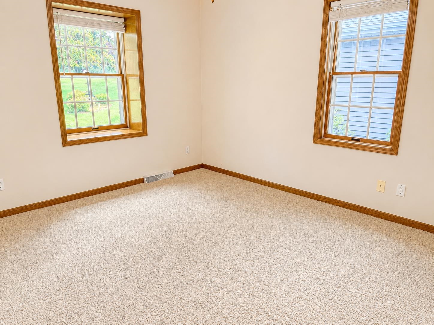 W9010 School Road Hortonville, WI 54944 - Photo 13 of 29