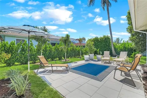 $1,295,000 | 711 Tigertail Court, Marco Island, FL 34145