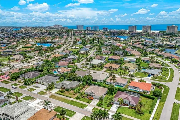 $1,249,000 | 711 Tigertail Court, Marco Island, FL 34145