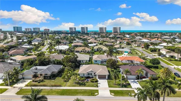 $1,249,000 | 711 Tigertail Court, Marco Island, FL 34145