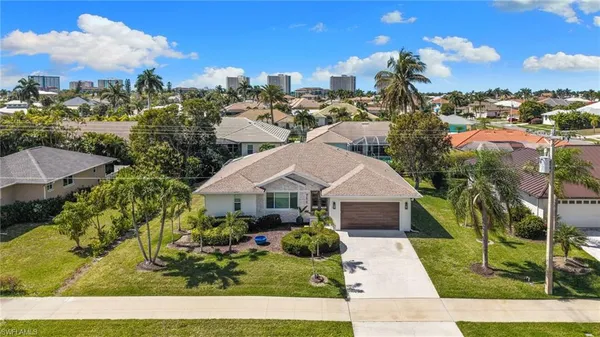 $1,249,000 | 711 Tigertail Court, Marco Island, FL 34145